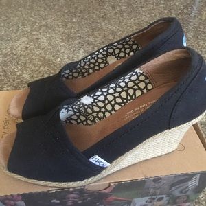 Toms wedges